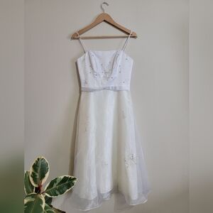 Elegant White Floral Dress